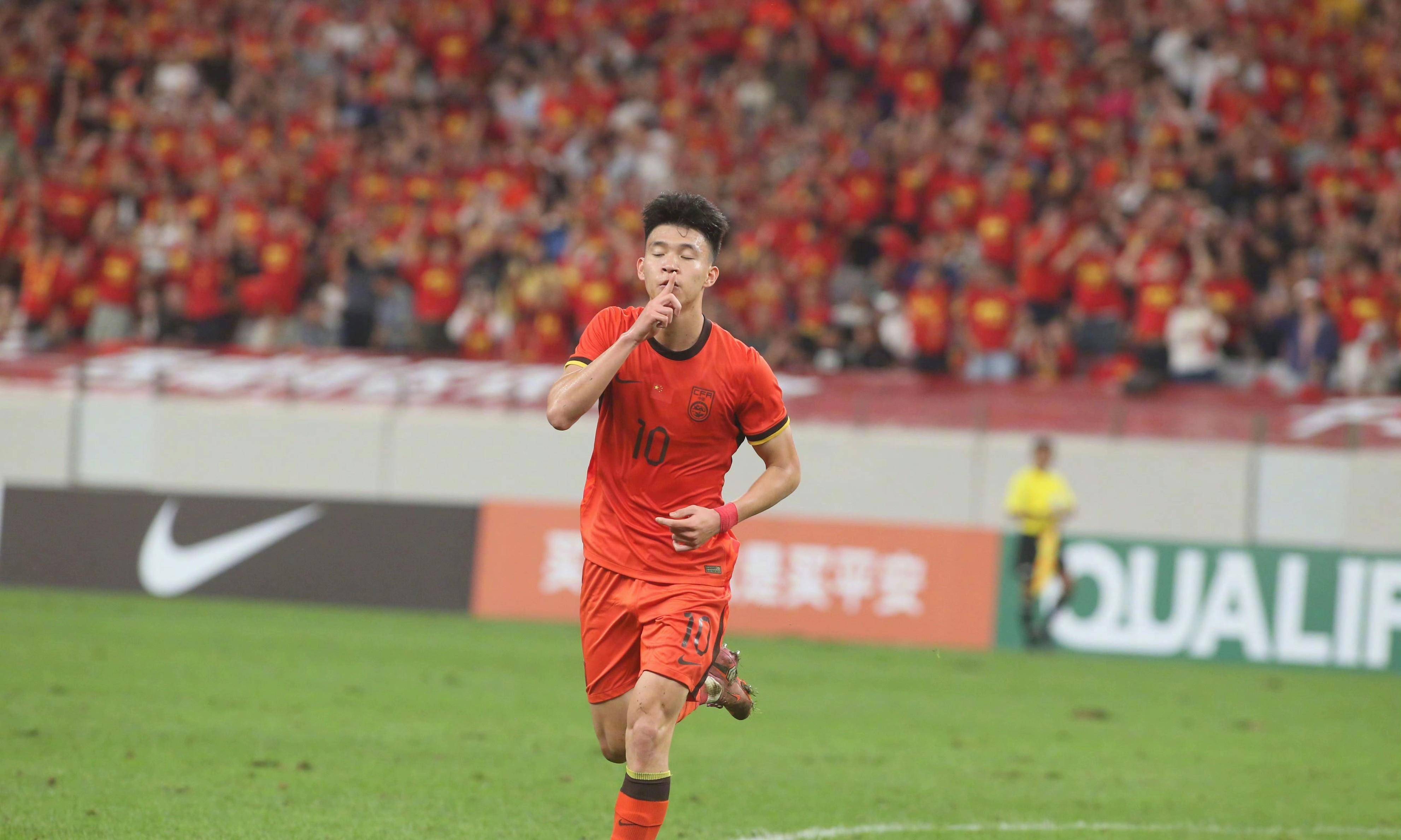 中超集结日走向成谜，曼联刷新队史纪录，压力陡增，年轻球员得到机会(彼女は旅に出る原唱是谁)-欧宝体育