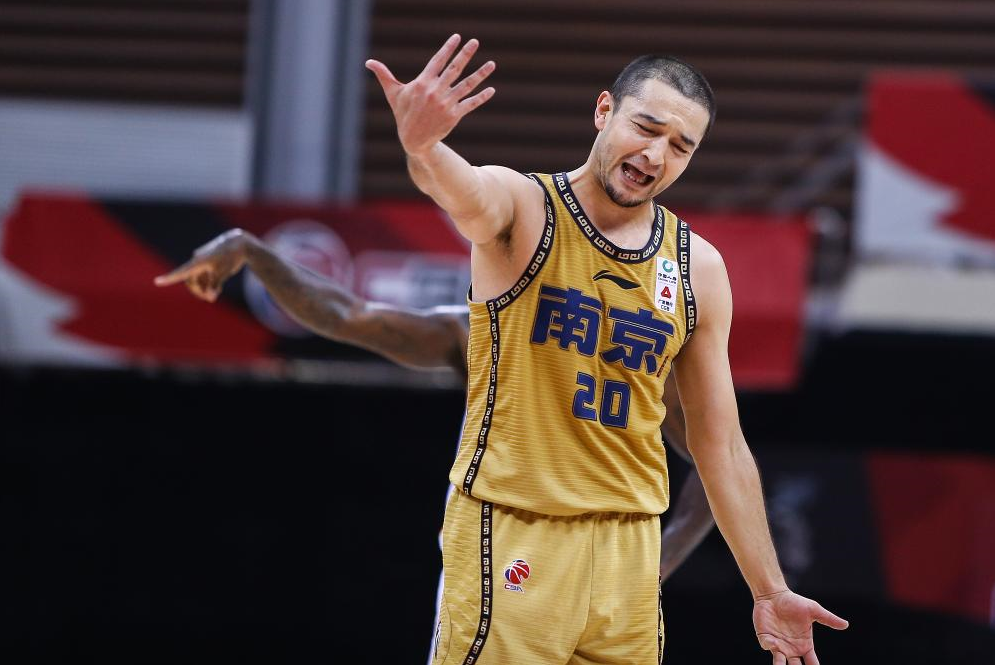 关于加时末段瓦伦西亚调整名单以备CBA常规赛,防线松动环节打磨,底气十足,纪律约束更严格的信息-欧宝体育入口