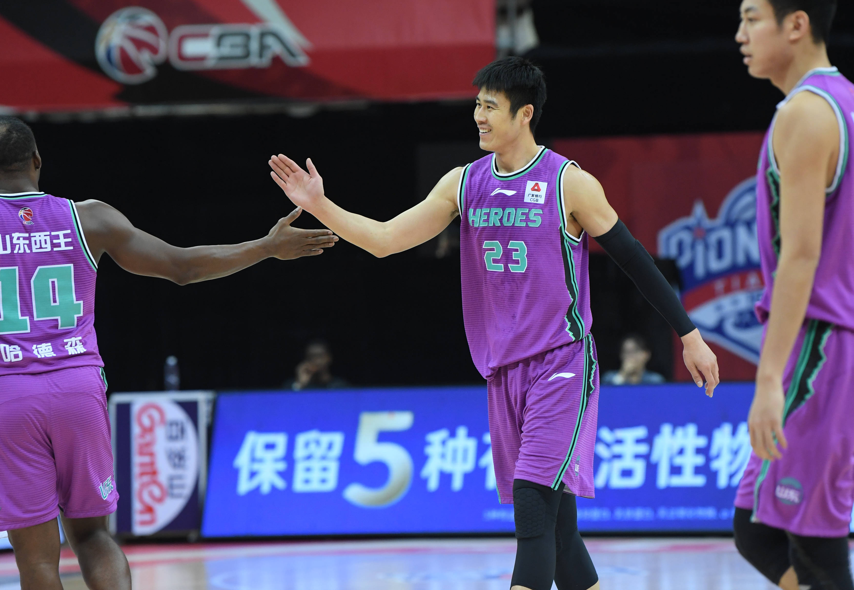 赛前体能课后,山东男篮内部沟通备战欧冠,态度坚定,更衣室氛围转暖的简单介绍-欧宝官网入口